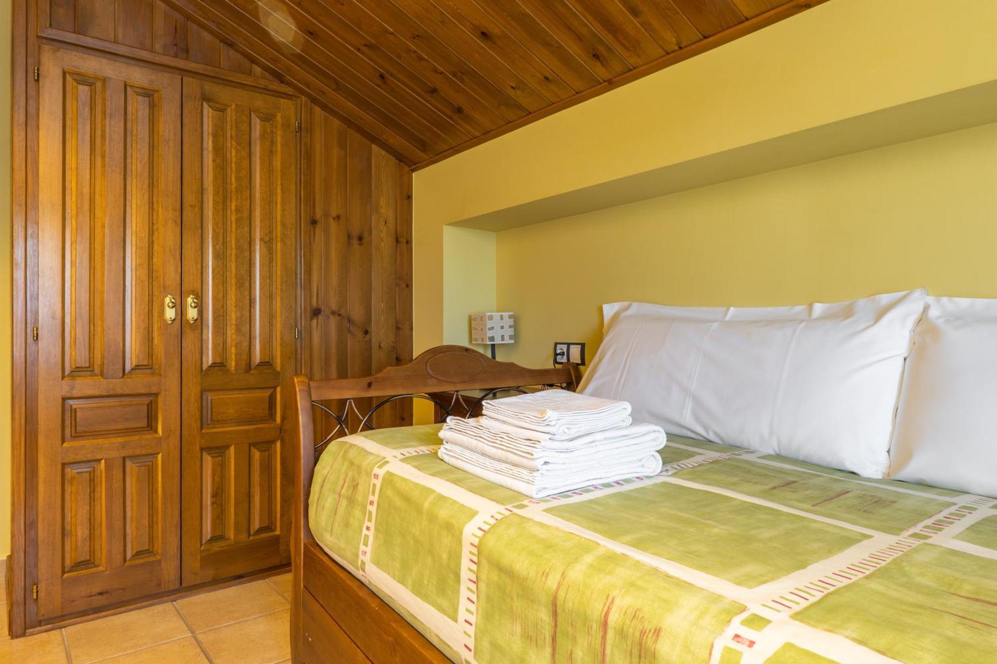 Apartmán La Borda De Marco Gavín Exteriér fotografie